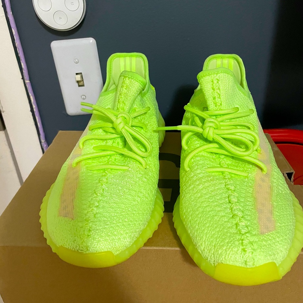 Yeezy 350 glow in the dark